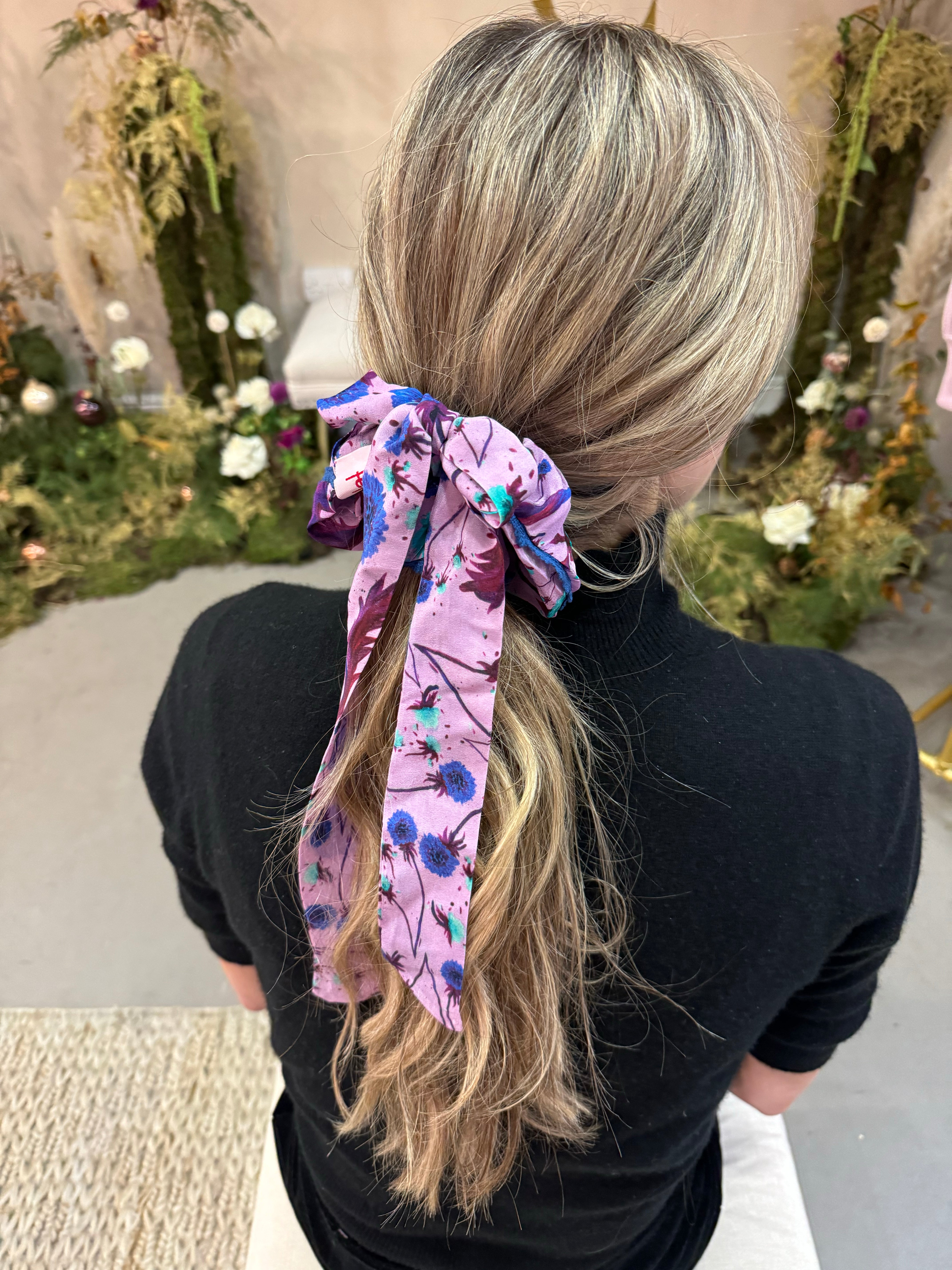 XL BOW SCRUNCHIE