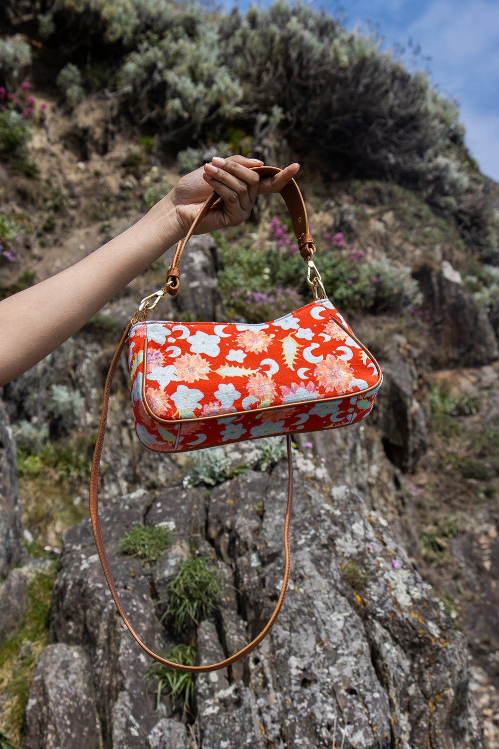 FeRi x PEELO shoulder bag model 4