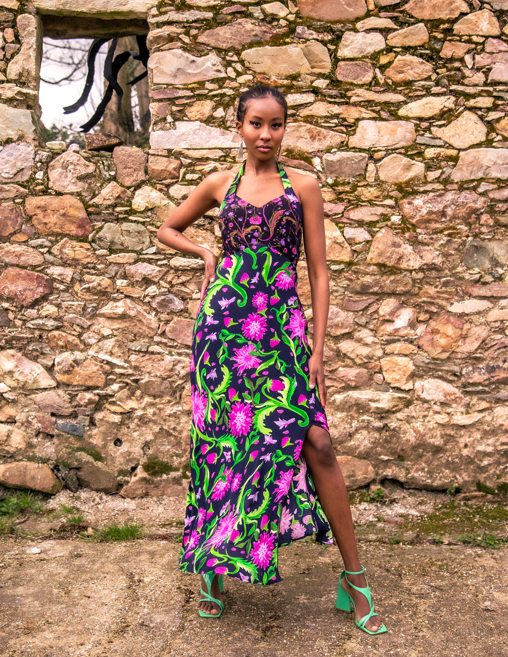 The Saoirse dress in navy/black strawberry floral print