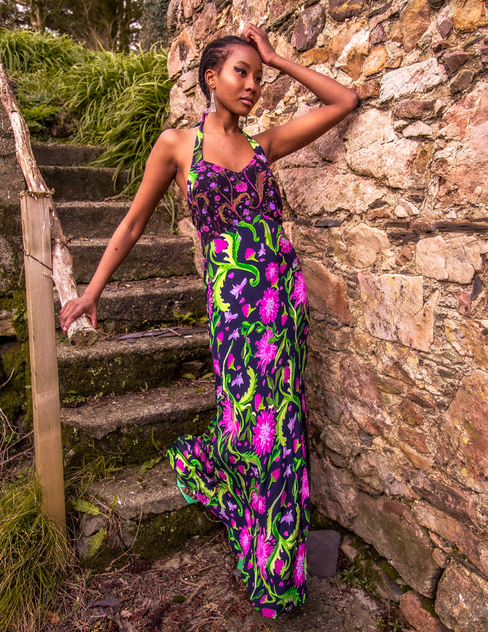 The Saoirse dress in navy/black strawberry floral print